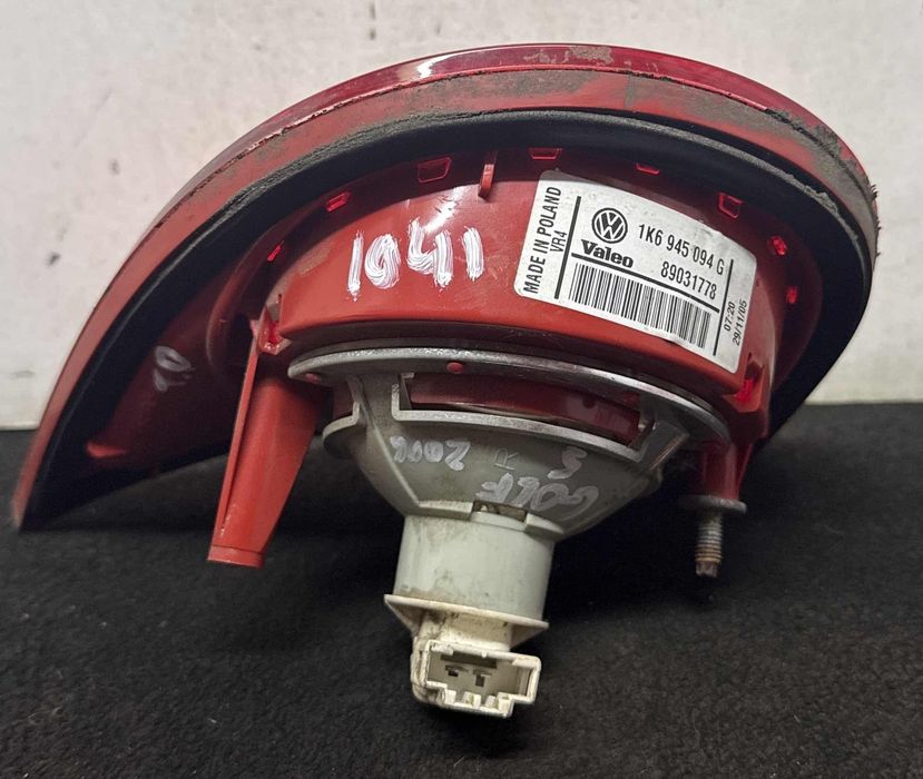 Farolim da Mala Direito 1K6945094G - VW GOLF V