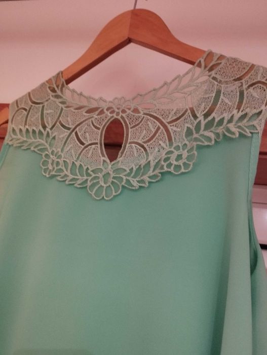 Blusa com Renda Costas