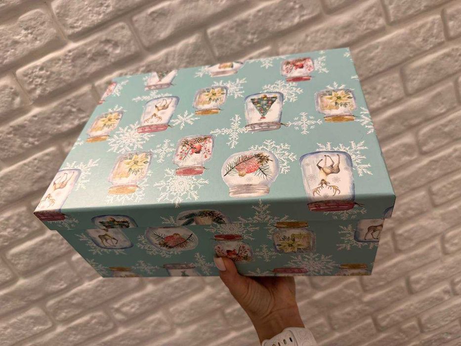 подарункова коробка