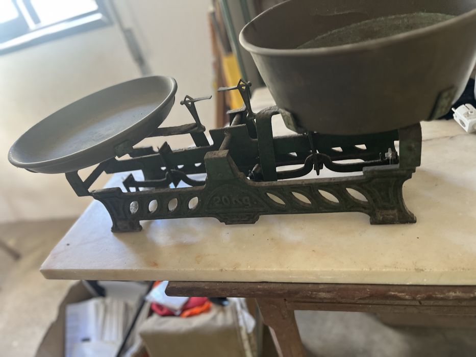 Balança de pesar antiga