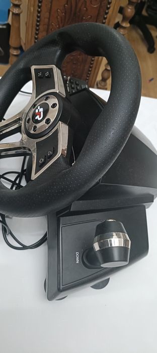 Volante PS4 + Gran Turismo – Pronto a jogar