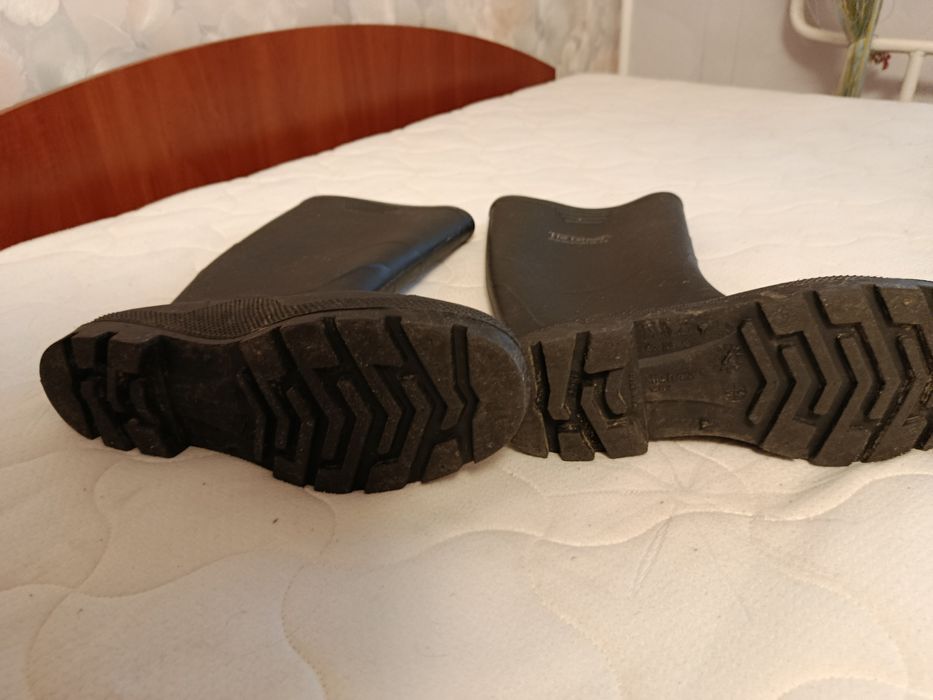 Чоботи резинові з войлочними вставками, також чоботи без вставок