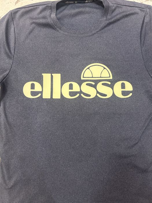 Футболка ellesse сіра розмір s в хорошій якості