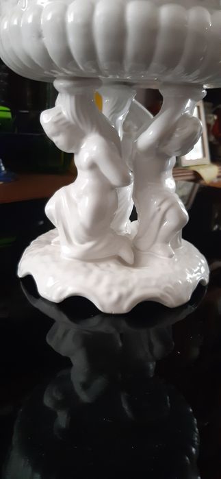 Stara, secesyjna patera z porcelana. Dzieło sztuki
