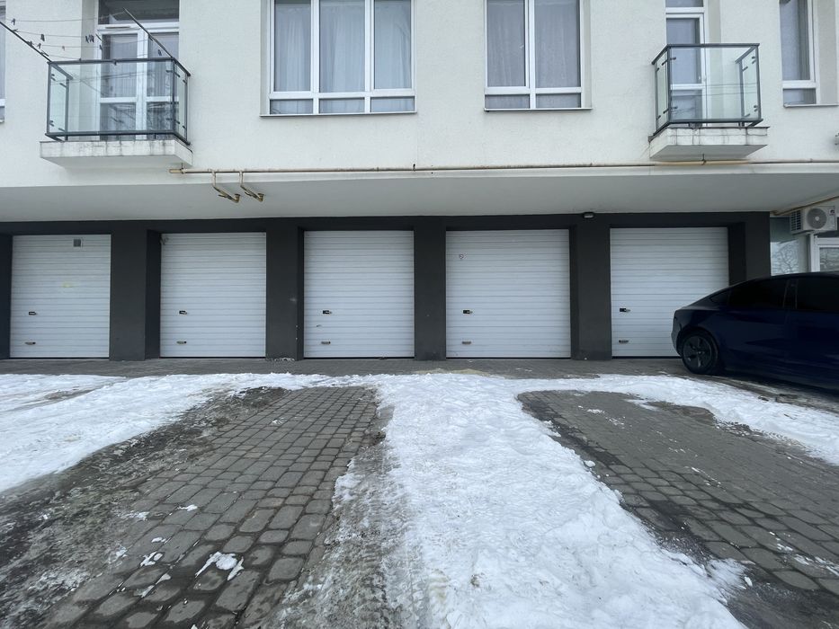 Продам гараж в новобудові Львів- Дубляни - Садова,6