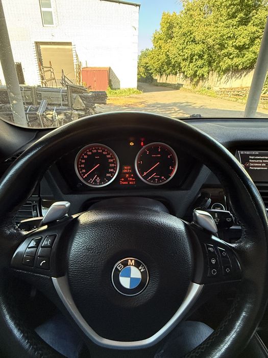 Продам BMW X6 e71 40D