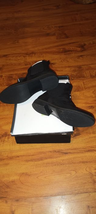 Botki wiosenne czarne zamszu roz. 38 nowe
