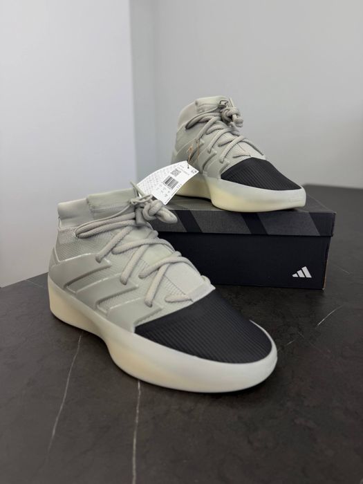 Оригінальні баскетбольні кросівки Adidas Fear Of God Athletics IE6188