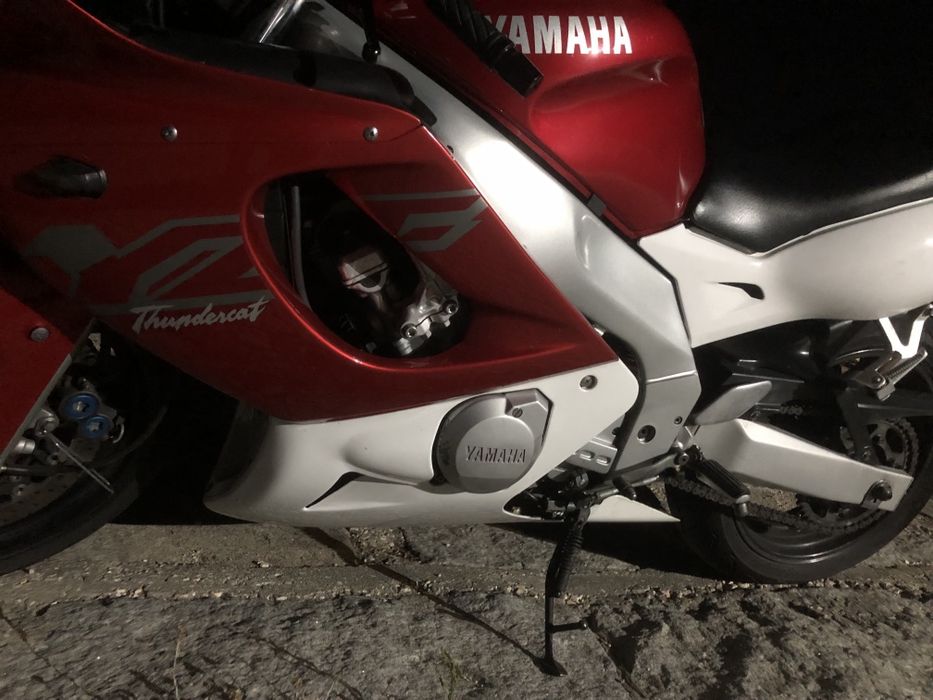 Vendo moto Yamaha thundercat 600