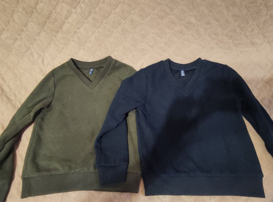 Светри на весну на хлопців нові 116р