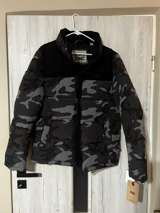 Kurtka zimowa puchowa Levis  - nowa z metkami, rozmiar S/M  do 175cm