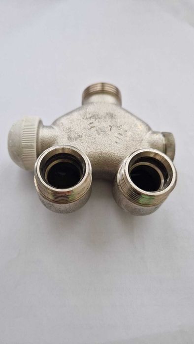 Przyłącze kontowe do grzejnika HERZ. zawór grzejnikowy