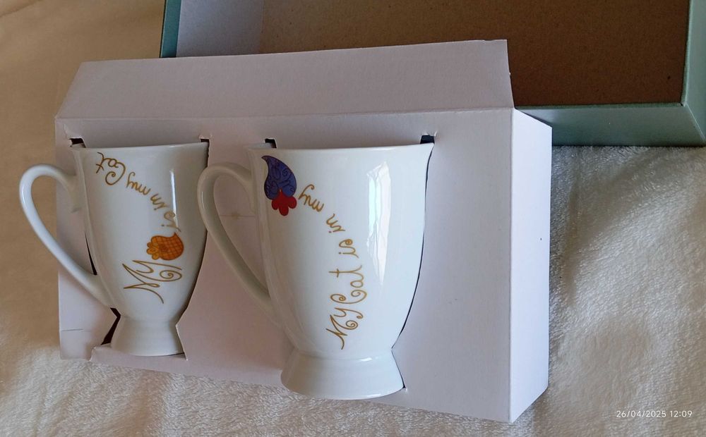 2 canecas marca GATO PRETO