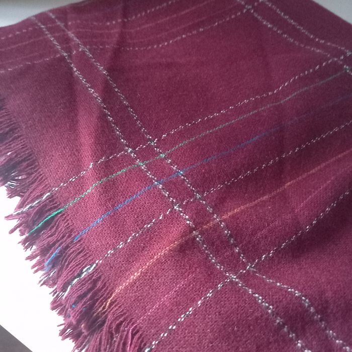 Chusta szal bordowa burgundowa 115 x 115 cm
