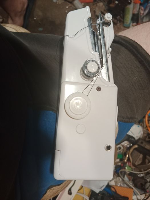 Ручная швейная машинка MHZ Handy Stitch White CS-101B