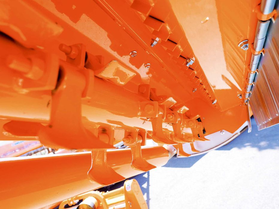 Triturador Martelos 1.4m  LEOPARD-140 - Trator 30-70cv - Capô Abrível