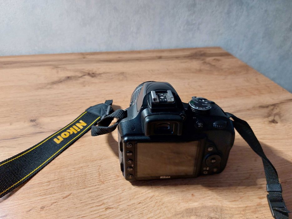 Aparat Nikon D3300 z mikrofonem