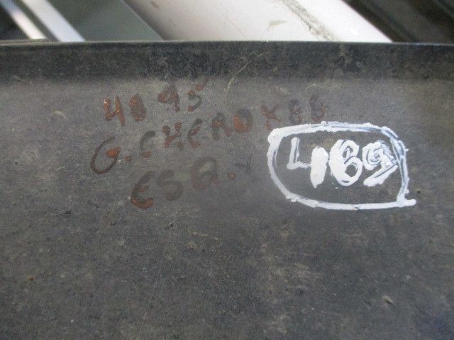 Embaladeira esquerda JEEP Grand Cherokee IV (WK, WK2)