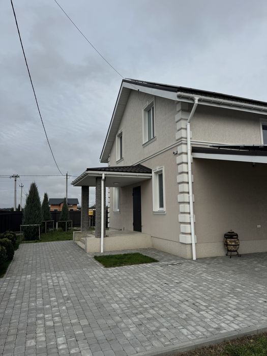 Сучасний будинок в Літочках, Киівськоі обл.