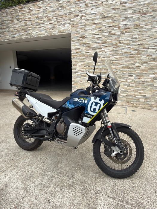 Husqvarna Norden 901 Expedition 2023 – Apenas 1.512 km – Impecável
