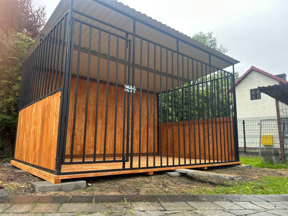 Kojec/klatka dla psa z montazem