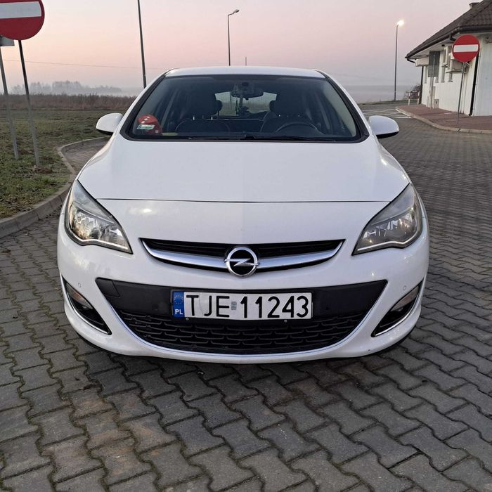 Sprzedam Opel Astra J 2012 Warto