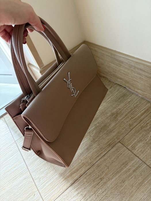 Сумочка в бежевом цвете