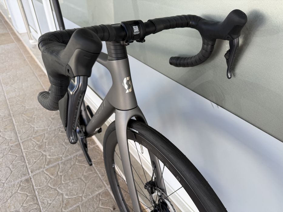 Bicicleta Scott - Semi nova - Modelo novo 2026