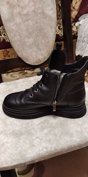 Жіночі черевики зимові