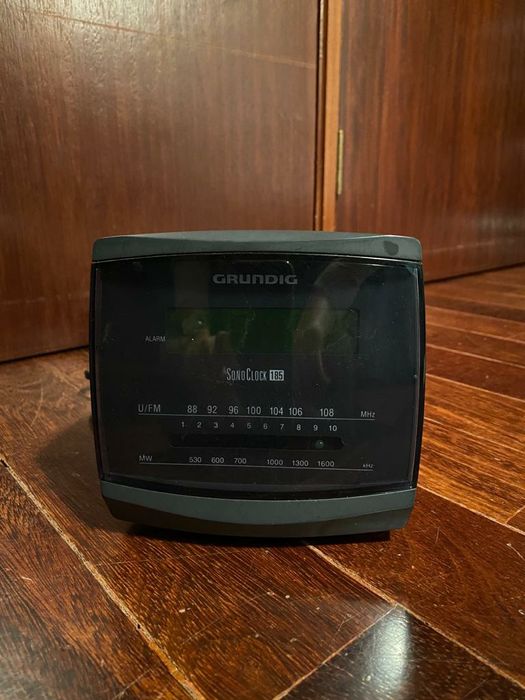 Grundig Alarm Clock Radio64752417748355120