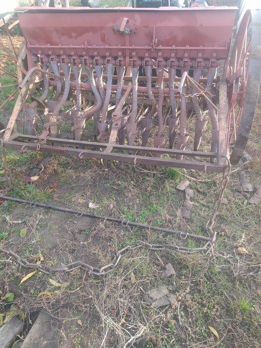 Зернова сіялка  на мінітрактор