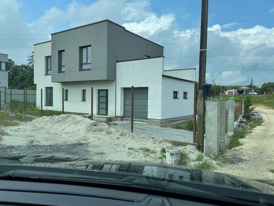 Продаж спареного будинку с. Пасіки-Зубрицькі