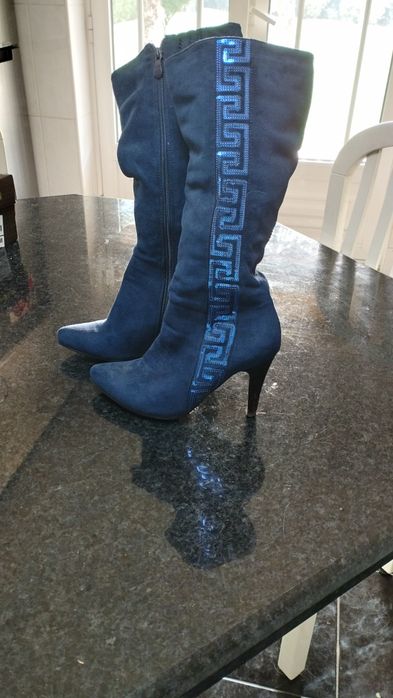 Botas tam. 36, cano abaixo do joelho