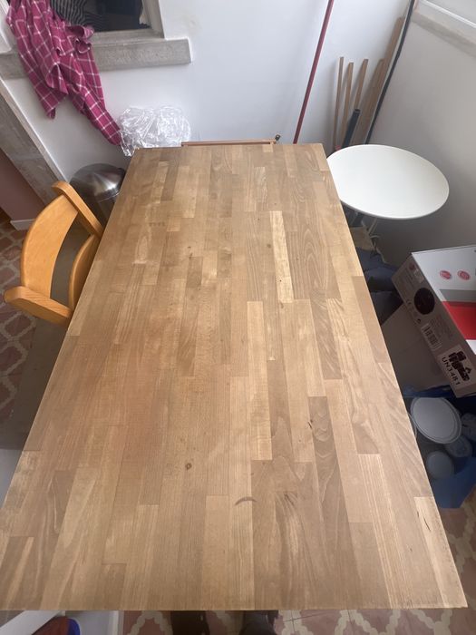 Mesa em madeira macisa Area Sore