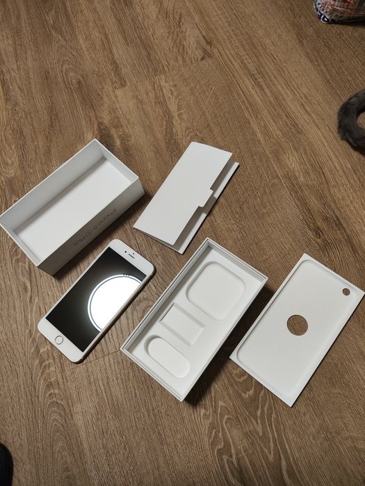 iPhone 6s plus, jak nowy, nie włącza się