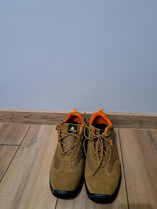 Робочі черевики, на весну,  літо і осінь))) нові за ціною вживаних