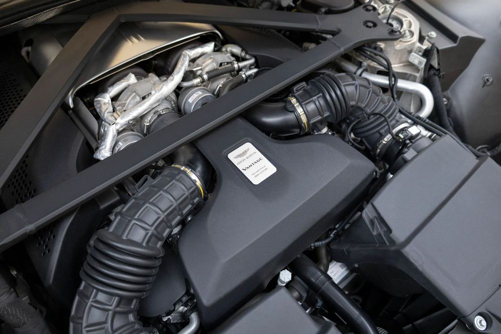 Aston Martin Vantage Roadster V8