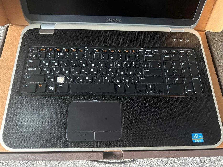 Игровой ноутбук Dell Inspiron 7720 / 17.3" (1920x1080)
