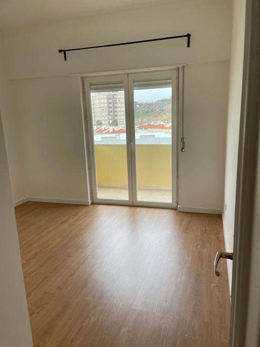 Arrenda-se 1 Quarto em apartamento partilhado