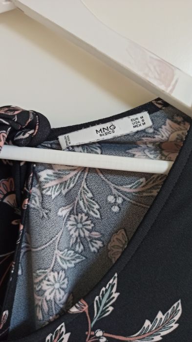 Sukienka jesienna Mango