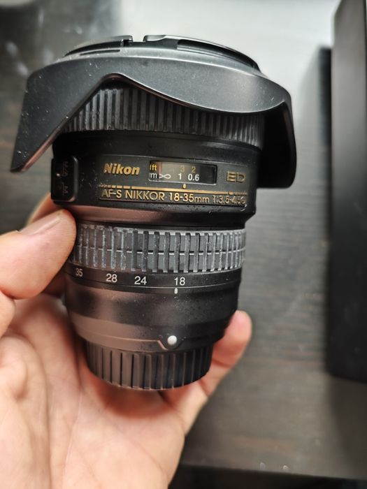 Vendo Nikon 18-35 - F3.5-4.5 G