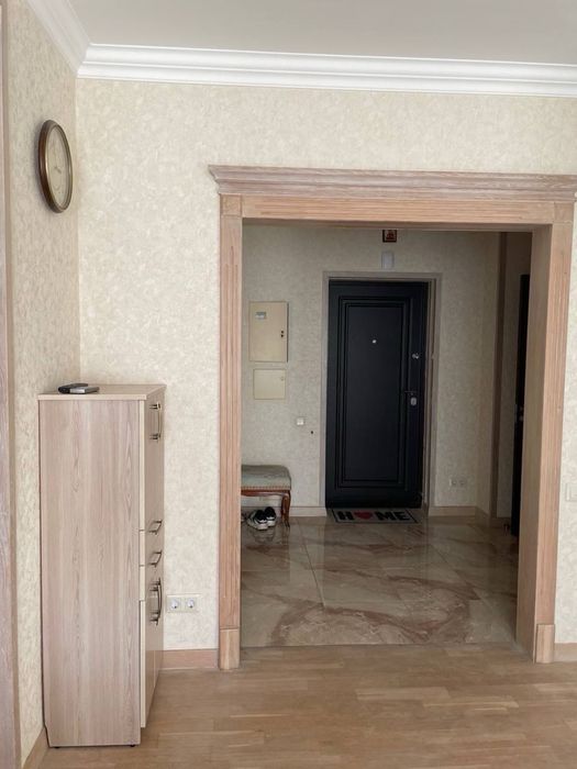 Оренда квартири біля метро Лівобережна