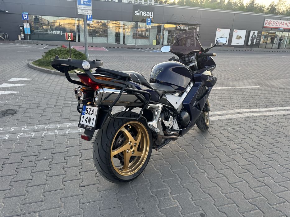 Honda VFR 800  V-Tec