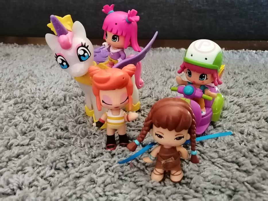 Pinypon Unicornio+fada e Mota com varios pinypon