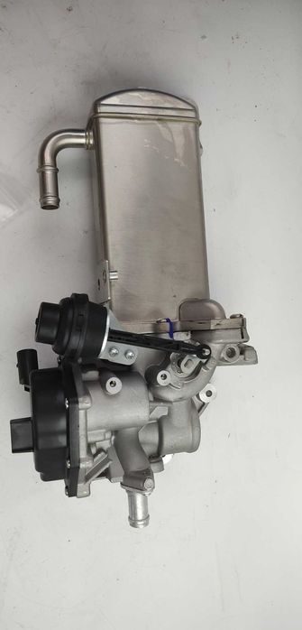 Zawór EGR Audi A4 B8 A5 8T Q5 8R 2.0 TDI