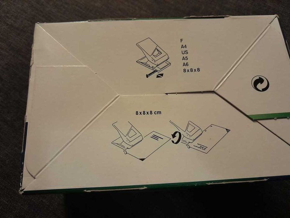 Dziurkacz do papieru Leitz 5138 - nowy