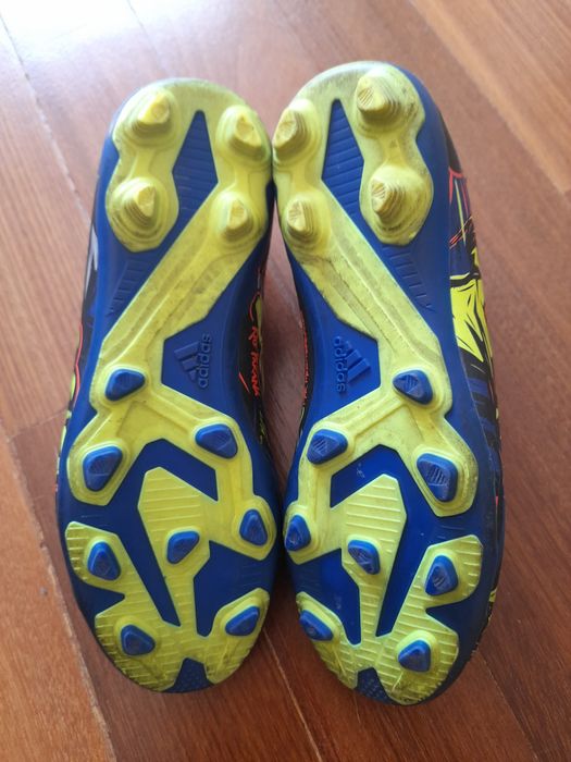 Chuteiras Adidas Nemeziz Messi  n.° 35
