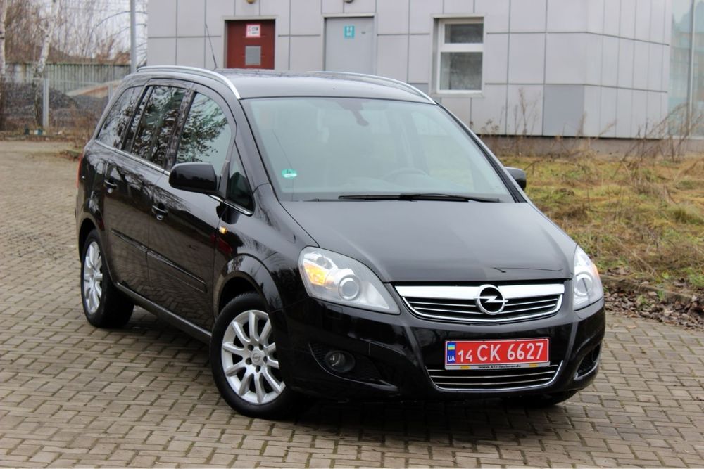 Продам Opel zafira b 1.8 2011