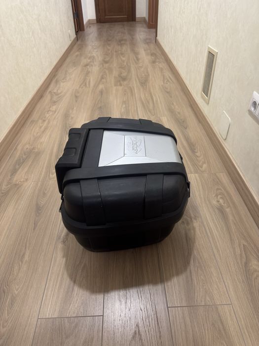 Продам центральний кофр Kappa KGR52