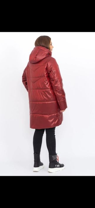 Нова куртка в розмірах 800 грн